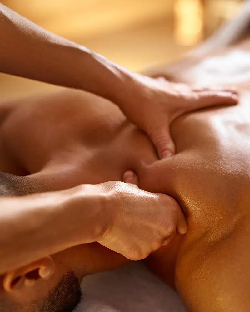 Massage du dos en cours